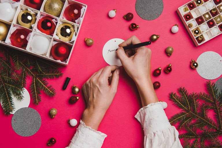 Offre de Noël : quelles prestations proposer pour surprendre mes client(e)s ?